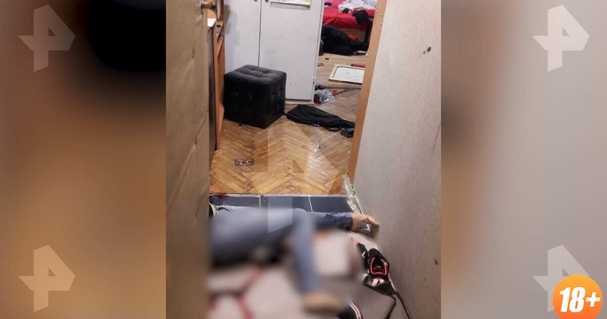 Пришлось наказать. Фотографии с места преступления. Убийство женщины в квартире. Застреленные люди в квартире.