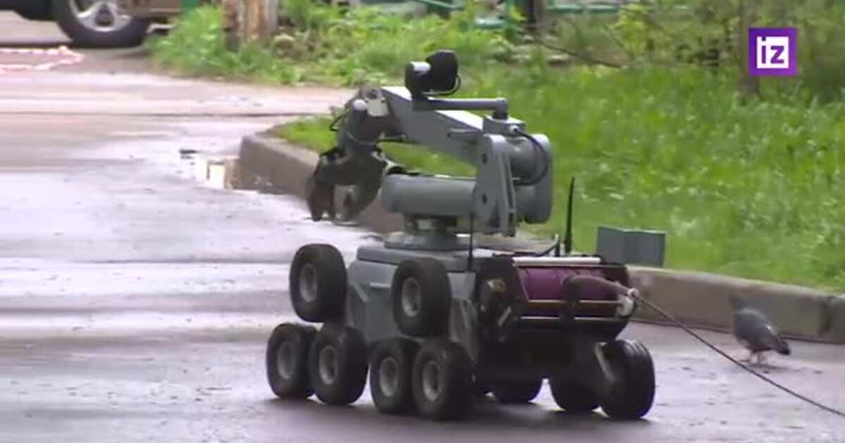 Робот сапер сталкер. Робот сапер. Робот сапер Россия. Взорвался гранатомет в Мытищах. Робот сапер и взрыв.