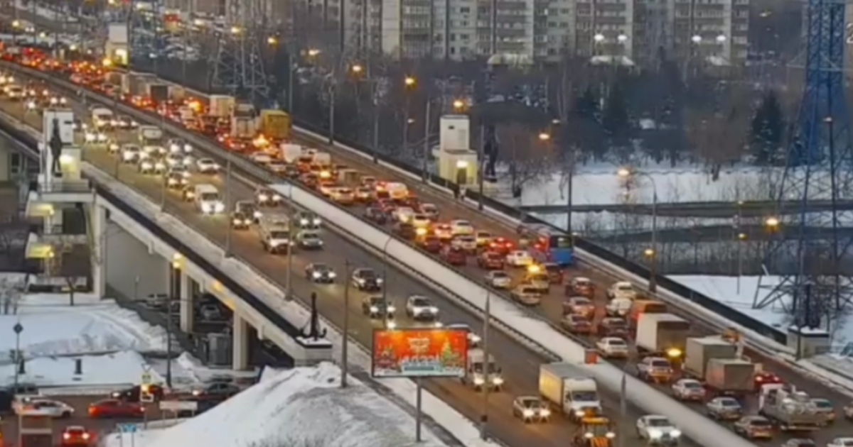 Москва встала. Пробки Люблинская улица в сторону области сейчас. Московские пробки. Кольцо в Москве дорога. Пробки в Москве сейчас.