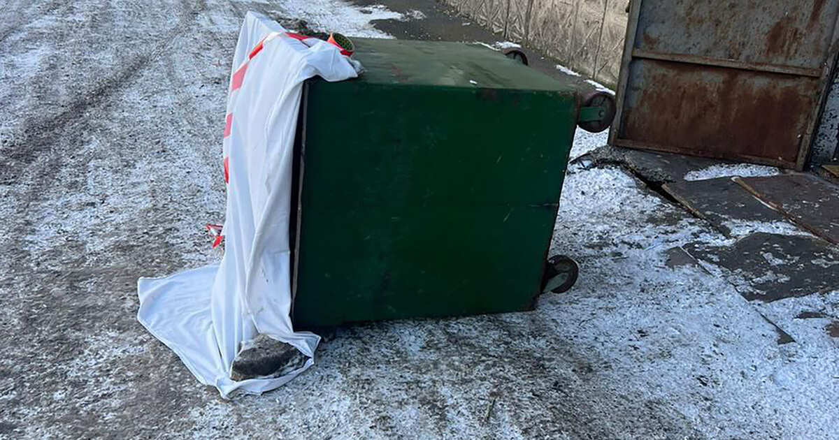 Фото девушки в белье в ванной В Красноярске девятиклассница родила и выбросила недоношенного младенца в мусор 