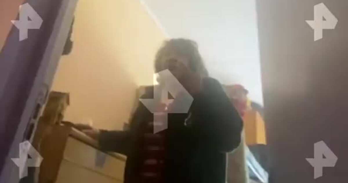 Ударил двух. Ударил двух