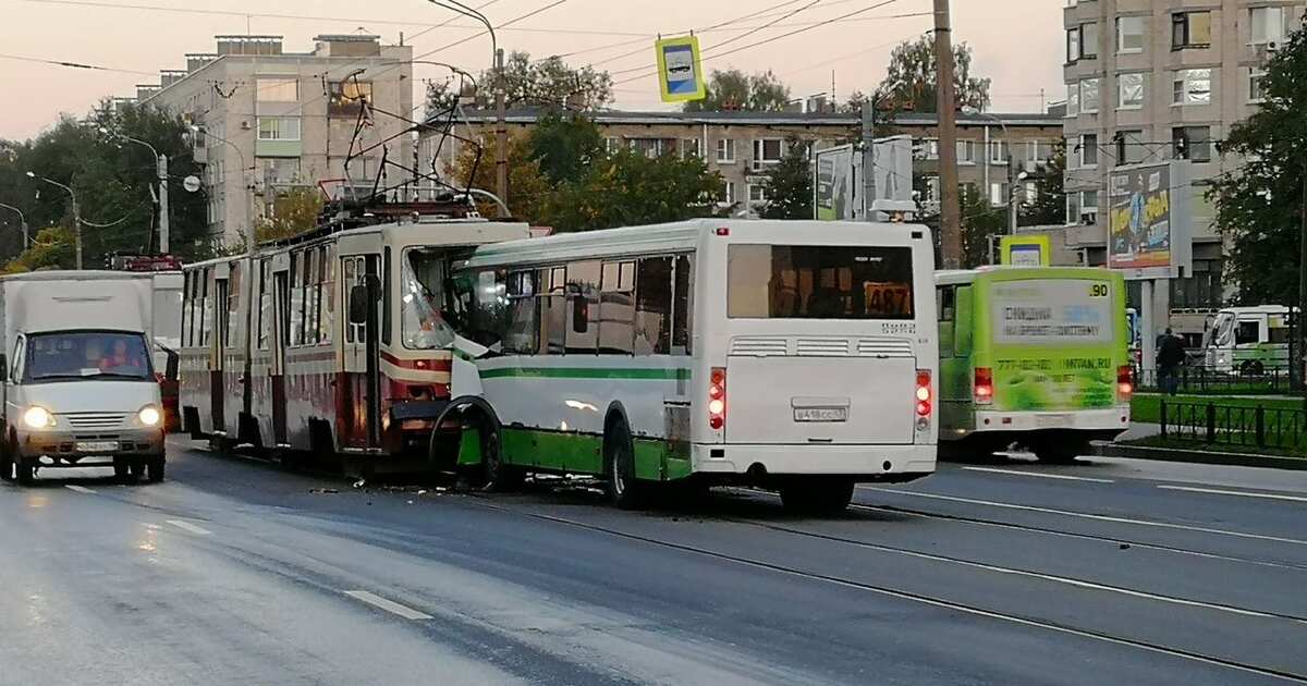 Какой автобус или троллейбус едет до остановки улица цюрупы