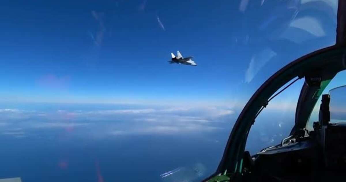 Картинки по запросу Опубликовано видео воздушной дуэли истребителей МиГ-31БМ