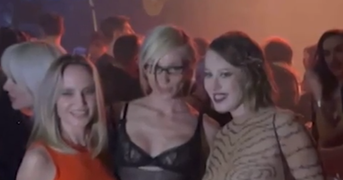 Поиск видео по запросу: порно в ночном клубе: пьяная свингерская секс вечеринка