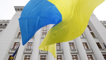 Политолог: Киев показал равнодушие к украинцам, сорвав передачу тел боевиков ВСУ
