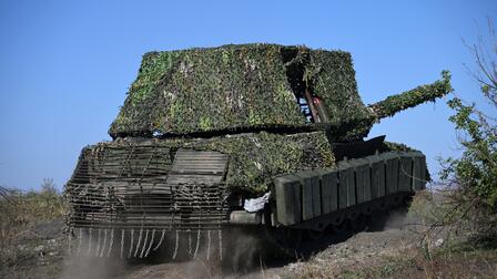 Герой России рассказал о подвиге экипажа танка "Алеша" на Уроке мужества в ЕАО