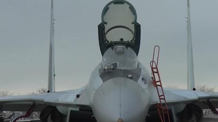 Экипаж многоцелевого истребителя Су-35с ударил по ВСУ в Курской области