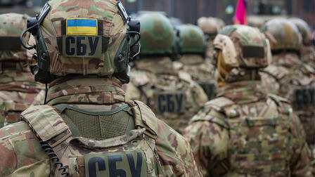 На Украине сообщили, что СБУ отправит лишних сотрудников на фронт