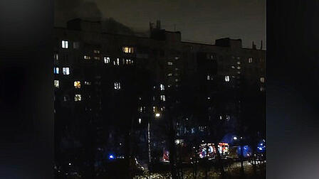 Мужчина и его 90-летняя мать пострадали при пожаре в многоэтажке в Петербурге