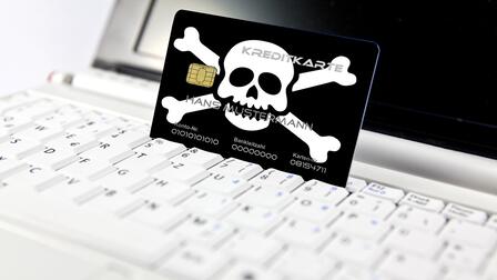 Как маркетплейсы продают подделки брендов и наживаются на распродажах