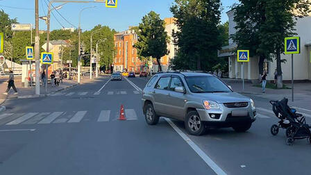 Водитель легковушки сбил двоих детей и двух взрослых в Подольске