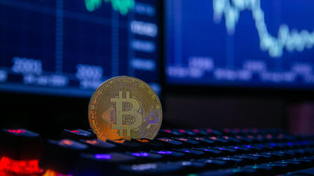 Стоимость биткоина превысила $124 тыс. и обновила исторический максимум