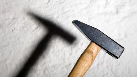 Дело возбудили после нападения школьника с молотком на учительницу в Люберцах