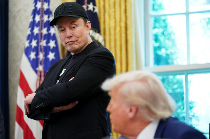 Маск ополчился на Трампа. Фото: © REUTERS/Nathan Howard