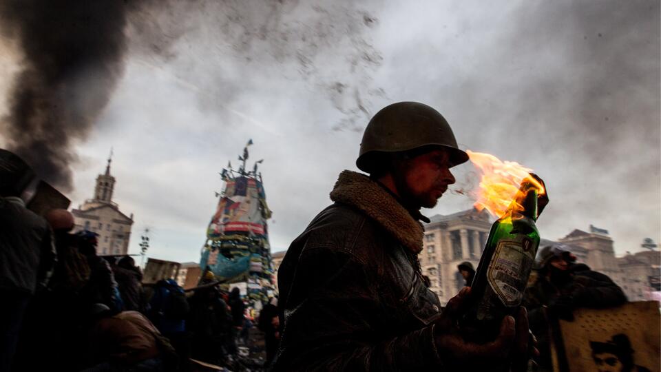 Киев. 19 февраля. Во время массовых беспорядков на площади Независимости.