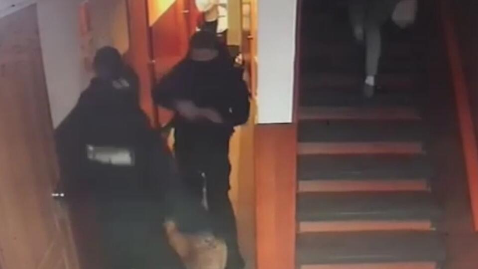 Охранники зверски избили постояльца гостиницы в Бурятии