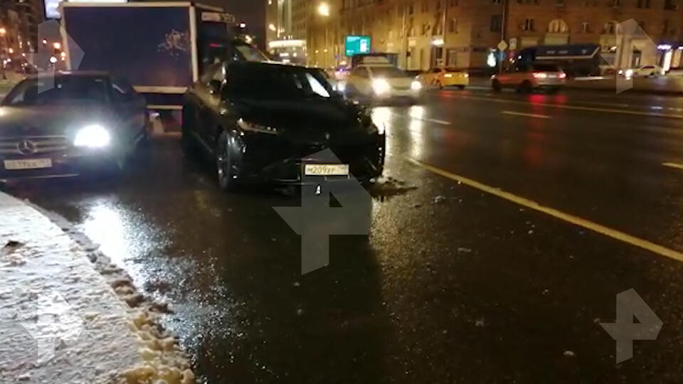 Lamborghini влетела в такси на Новом Арбате