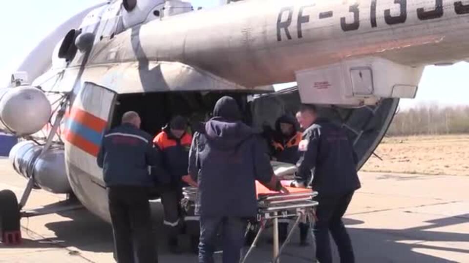 Троих пострадавших в смертельном ДТП вертолетом доставили в Хабаровск