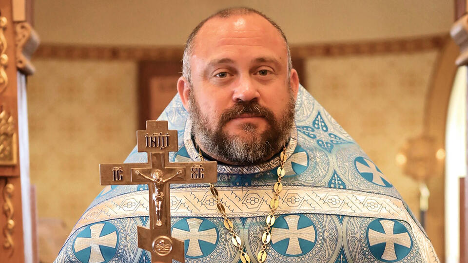 Отец Моисей жмет штангу и готовит к крещению американцев. Фото: © orthodoxaustin.org