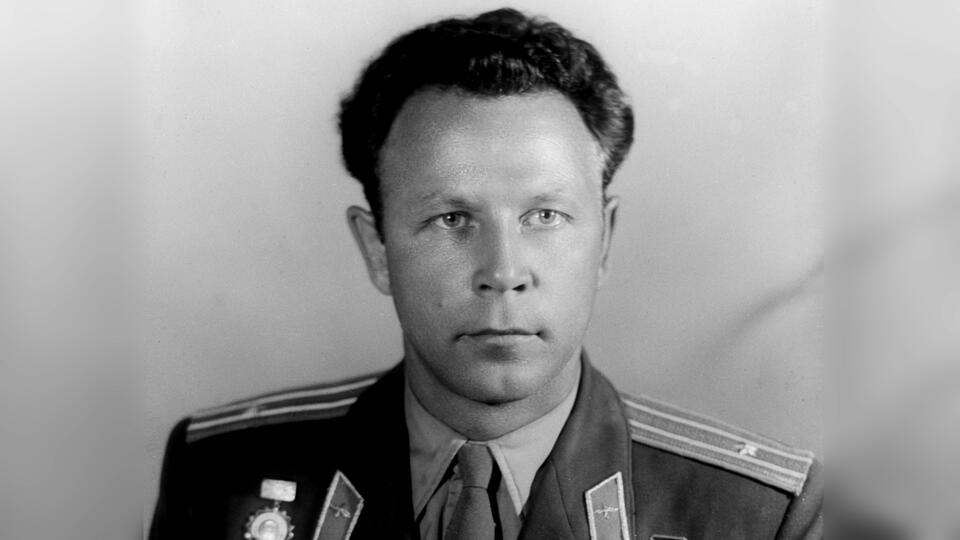 Другие громкие истории о прыжках парашютистов. Фото: © Черединцев Валентин/ТАСС
