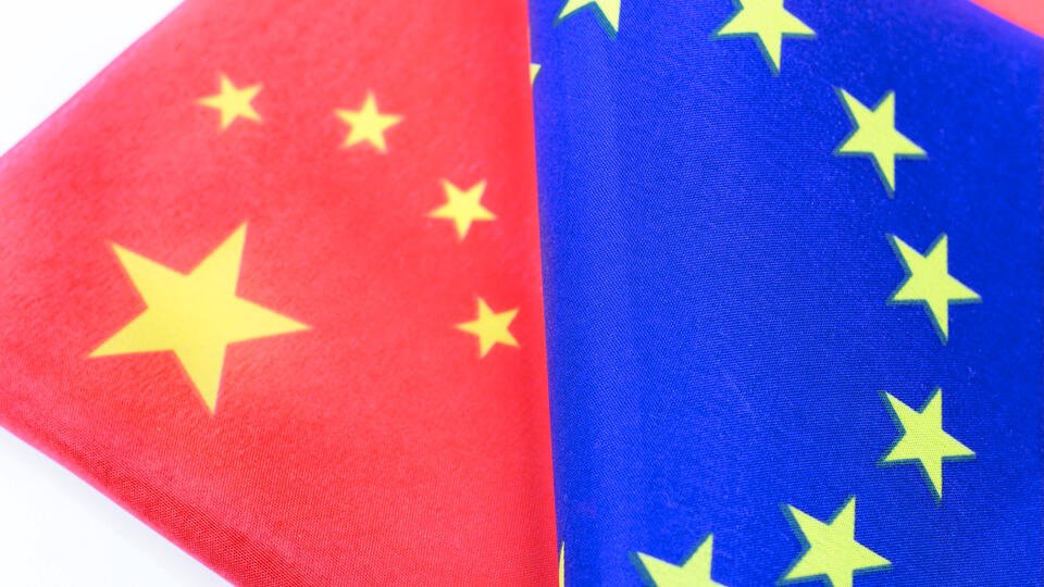 Китай ввел ответные санкции против политиков и компаний ЕС
