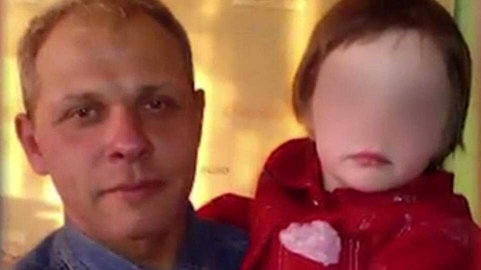 Суд в Петербурге арестовал отца, годами державшего на цепи дочь