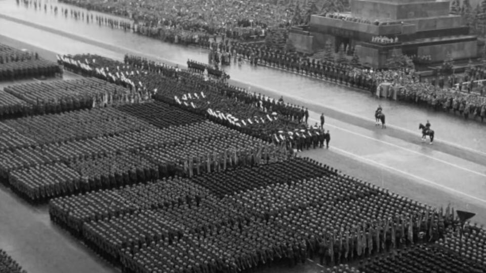 Как прошел первый Парад Победы в 1945 году