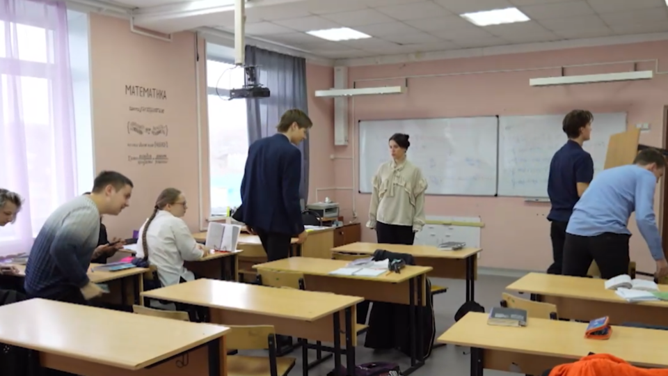 Масштабные антитеррористические учения проходят в российских школах