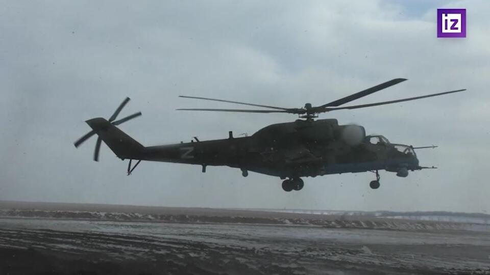 Вертолет Ми-35 уничтожил позиции и технику ВСУ на фронте под Купянском