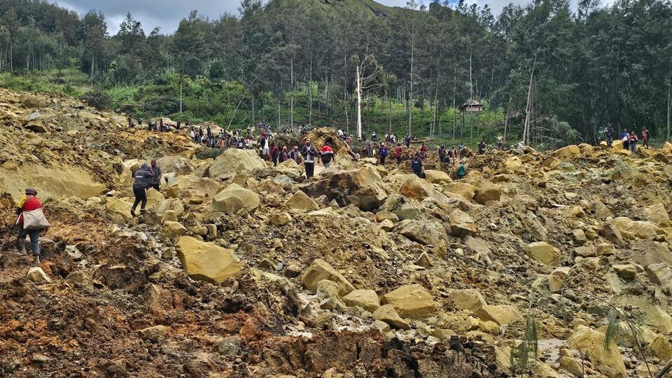 Более 300 человек остаются под завалами после оползня в Папуа – Новой Гвинее