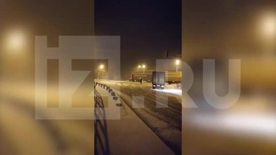 Трассу М-10 Москва - Санкт-Петербург перекрыли из-за паводка