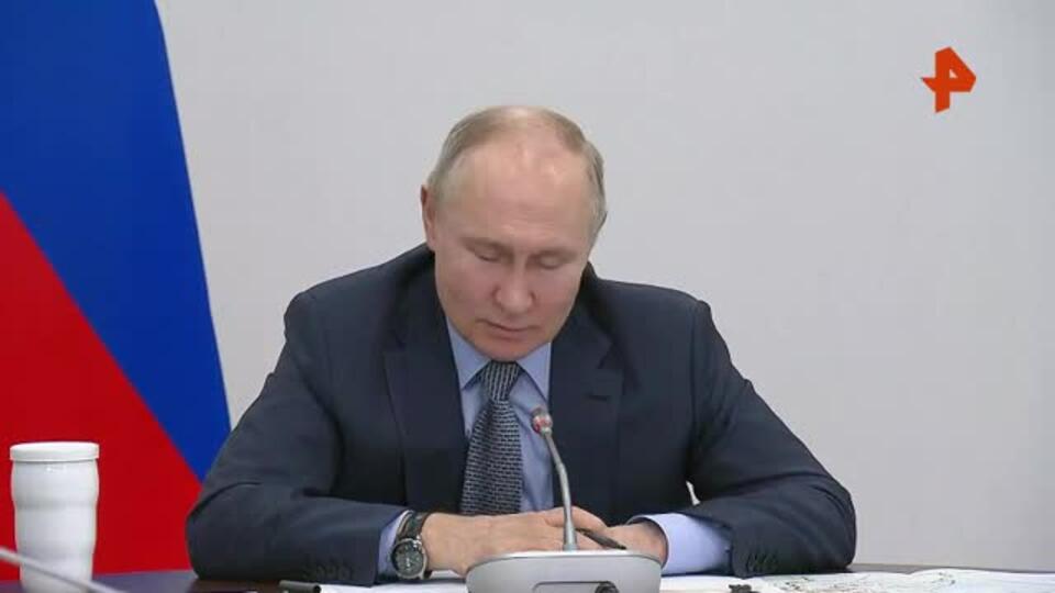 Путин: элита страны должна формироваться из тех, кто защищает родину