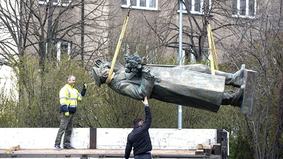 Генсек НАТО поддержал решение о сносе памятника Коневу