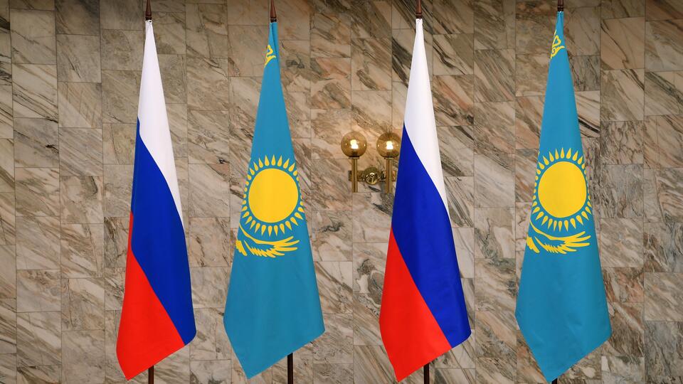 Песков отметил положительную динамику в развитии отношений с Казахстаном