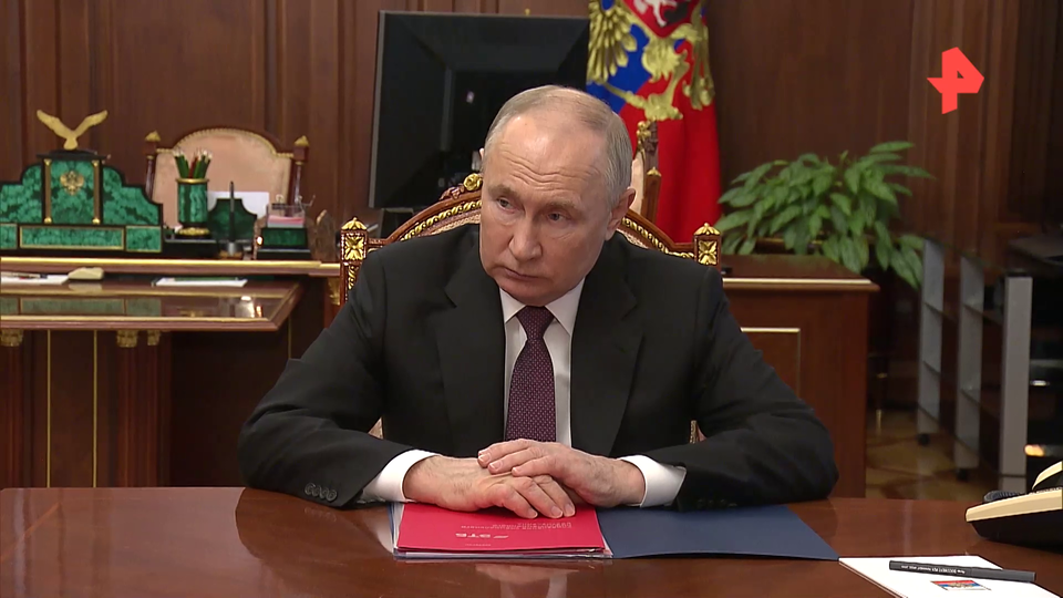 Костин рассказал Путину о планах работы ВТБ в Крыму и новых регионах России