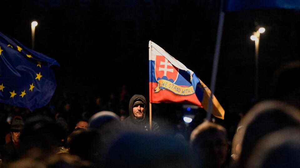 Журналист Ковалик: Словакию могут вынудить платить за независимую политику