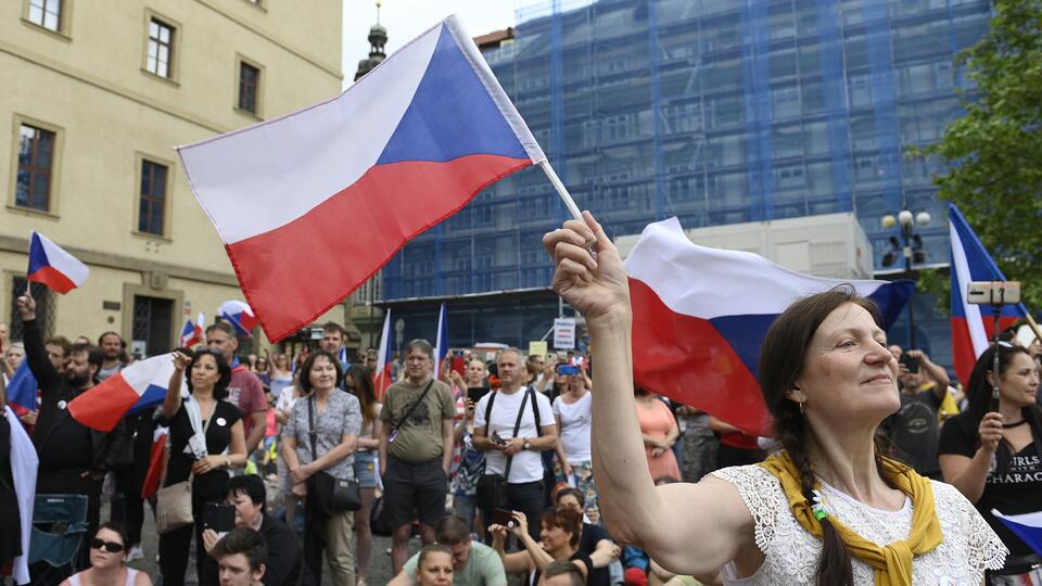 Митингующие в Праге потребовали отставки премьер-министра Чехии