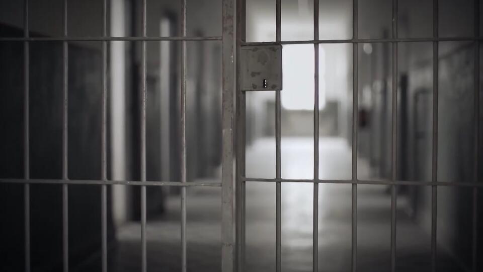"Из этих казематов мог сбежать разве что дьявол": как обычный гвоздь помог советскому партизану. Фото: © Кадр из программы "Загадки человечества", РЕН ТВ