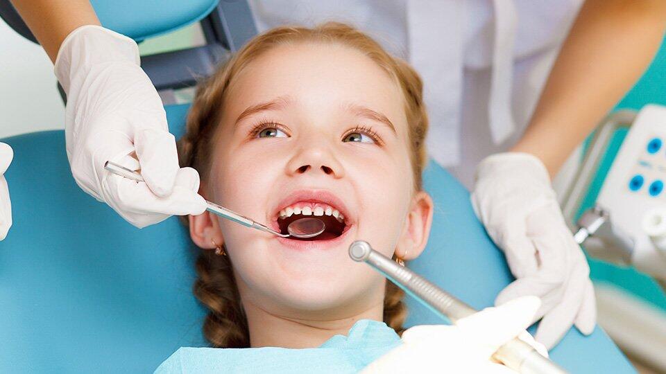 Стоматолог назвал способ снизить риск кариеса у ребенка на 80%