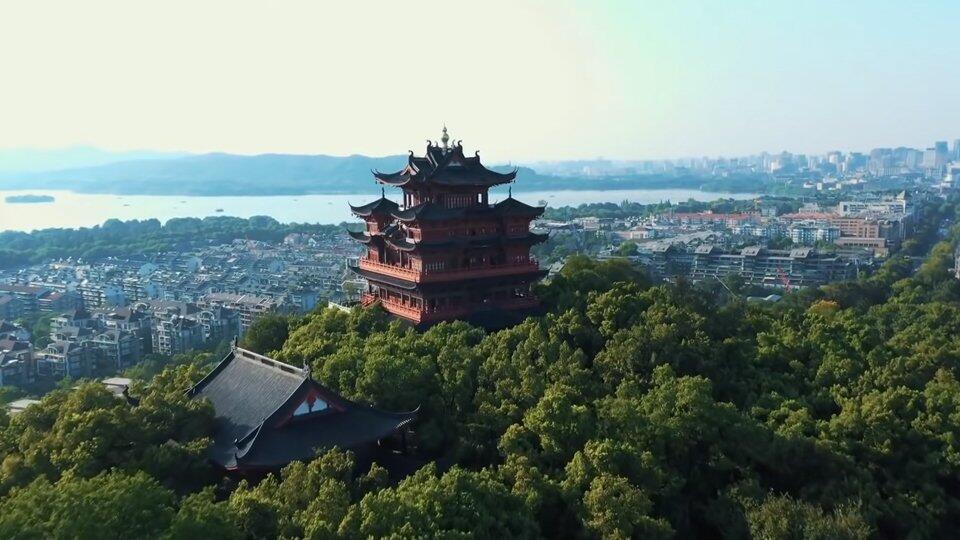 Китай видео. Храм на Холме Ханчжоу. Wuyi город в Китае. Ханчжоу горы. Ханчжоу вид сверху.