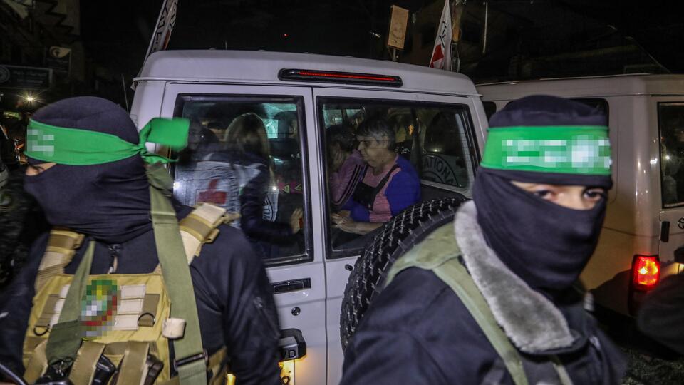 ХАМАС отпустило из заложников всех женщин и детей