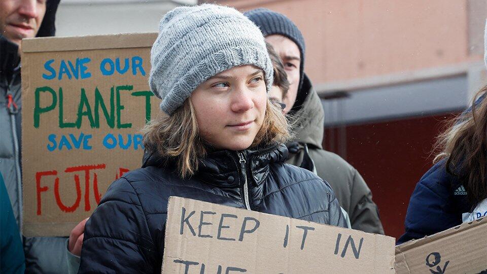 Грета Тунберг вместе с активистами устроила акцию протеста в Давосе