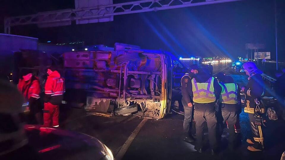 Более 20 человек пострадали в ДТП грузовика и автобуса подо Львовом
