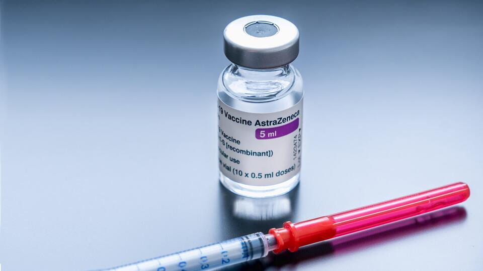 Два человека умерли после вакцинации в Эстонии