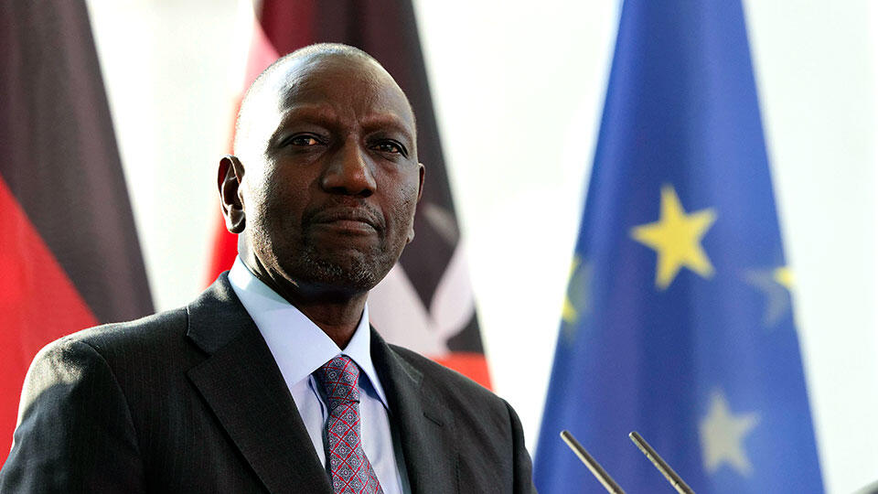 Президент Кении распустил парламент на фоне беспорядков в стране