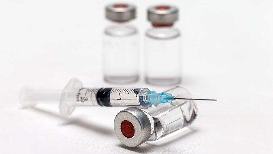 Ученые разработали новую вакцину для анализа. Доклинические исследования. Антивакцинаторство. Картинки антивакцинаторства. Доклинические испытания на крови.