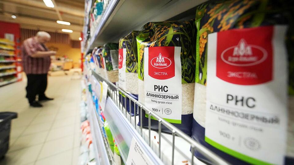 Правительство РФ продлило временный запрет на вывоз риса