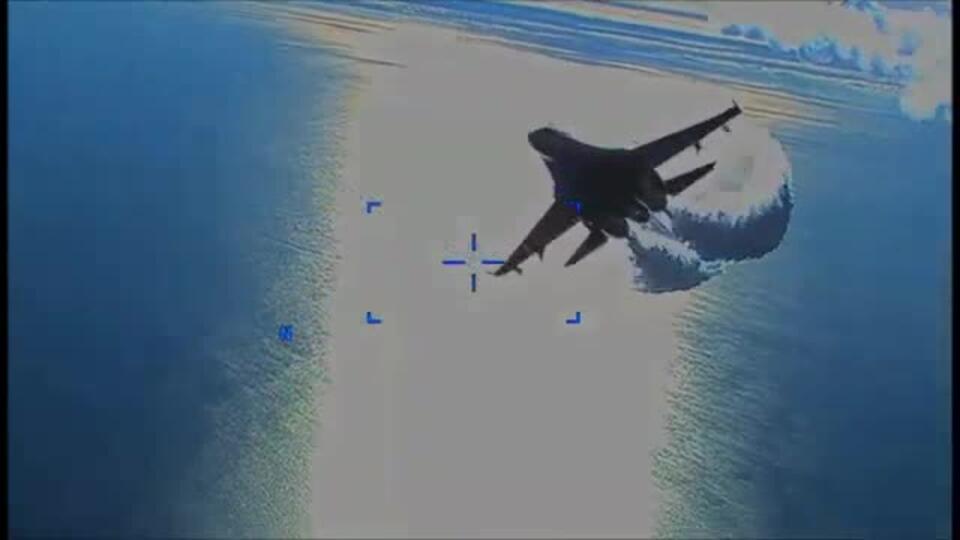 В США показали видео потери беспилотника над Черным морем