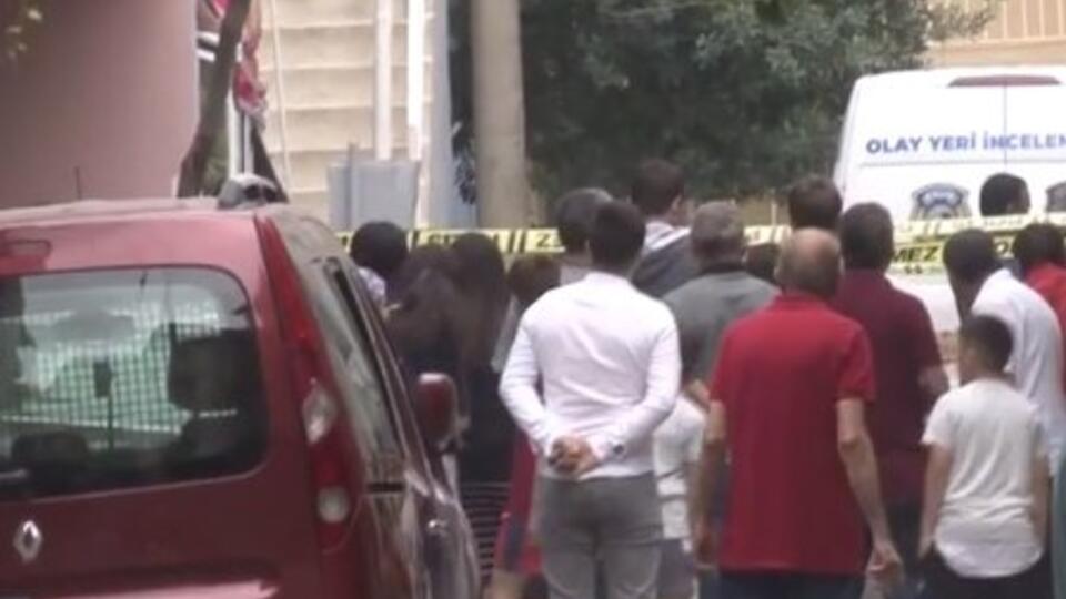 Тела четырех иностранцев нашли в морозильной камере в Измире