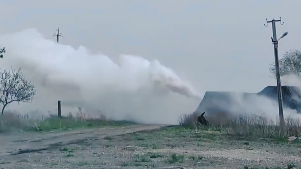 Как штурмовики используют аэрозольную маскировку. Фото: © Скриншот видео